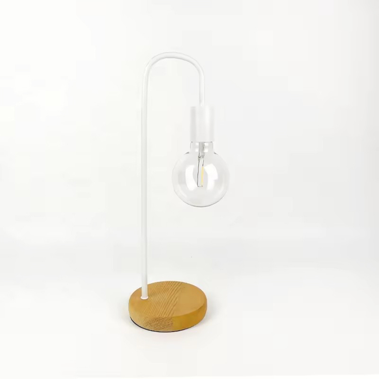 Candeeiro de mesa simples e moderno de metal artesanal para decoração de casa